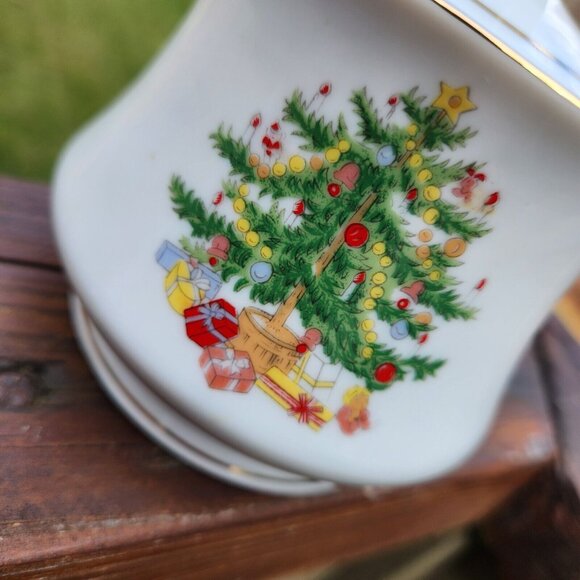LEFTON Christmas Tree Gifts Fine China Sugar Bowl with Lid Discontinued Vintage - Picture 2 of 5